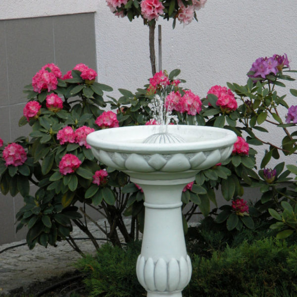 fontanna dekoracyjna ogrodowa