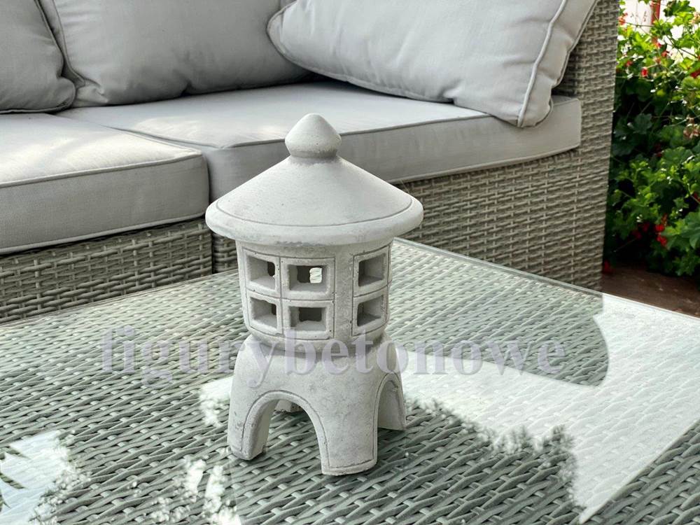 Pagoda , lampa ogrodowa , lampion średni