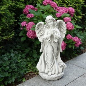 FIGURE ANGEL PRAYING WITH A ROSE